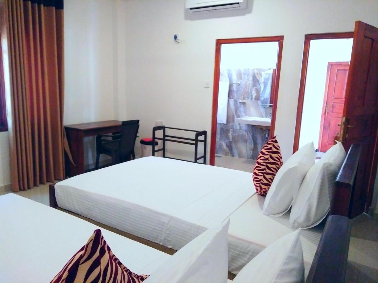 Ocean Bay Surf Resort Weligama Dış mekan fotoğraf